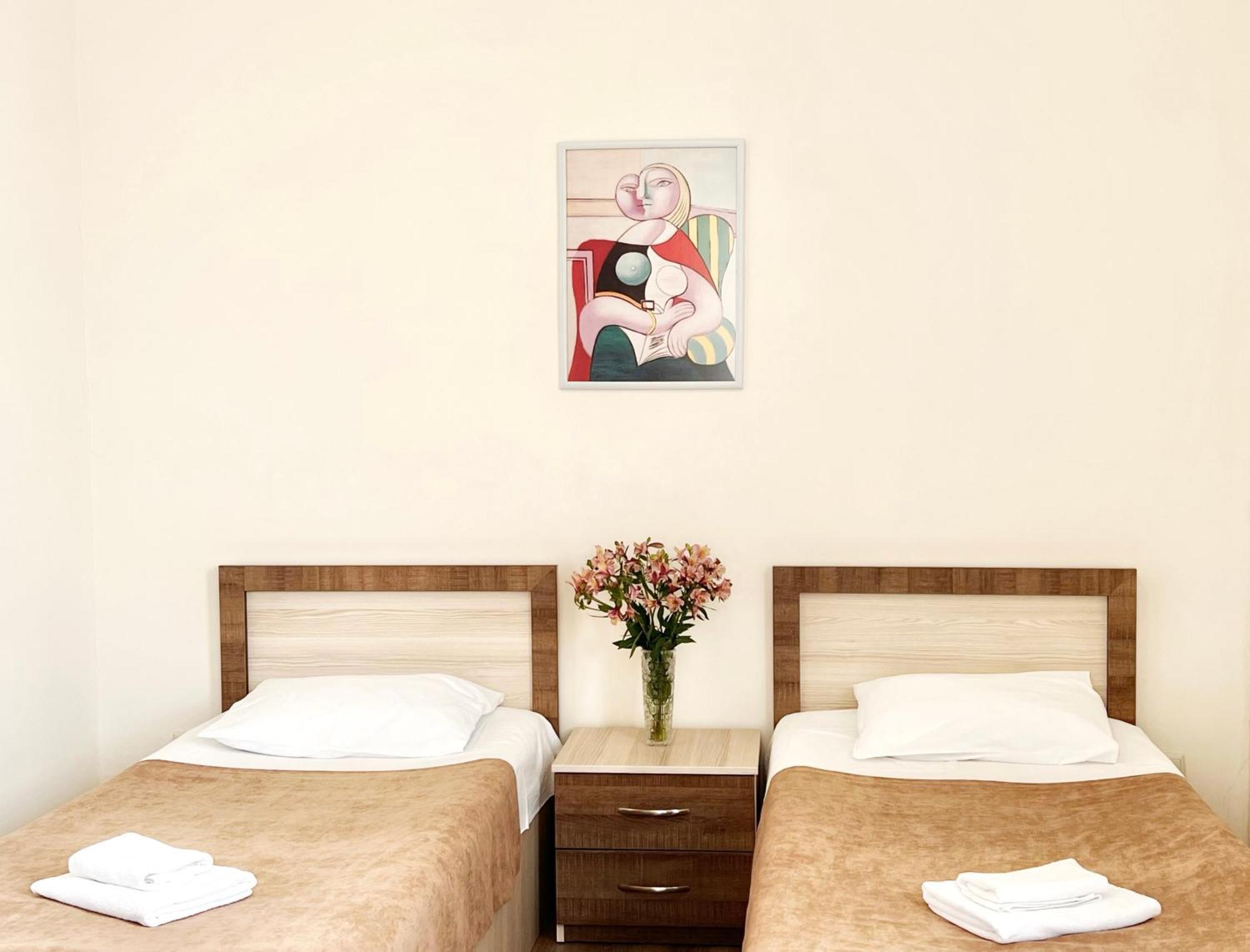 Hotel Mireosi Batumi Exterior photo