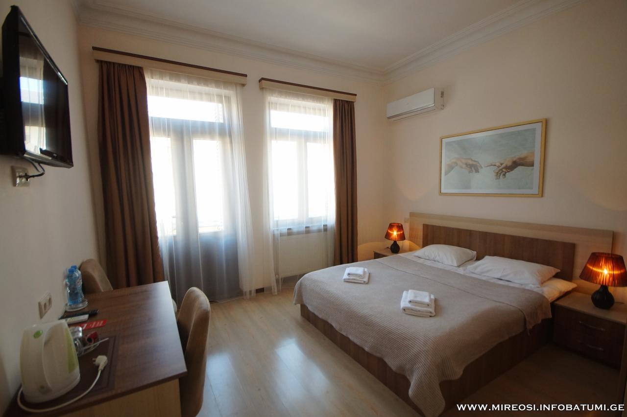 Hotel Mireosi Batumi Exterior photo
