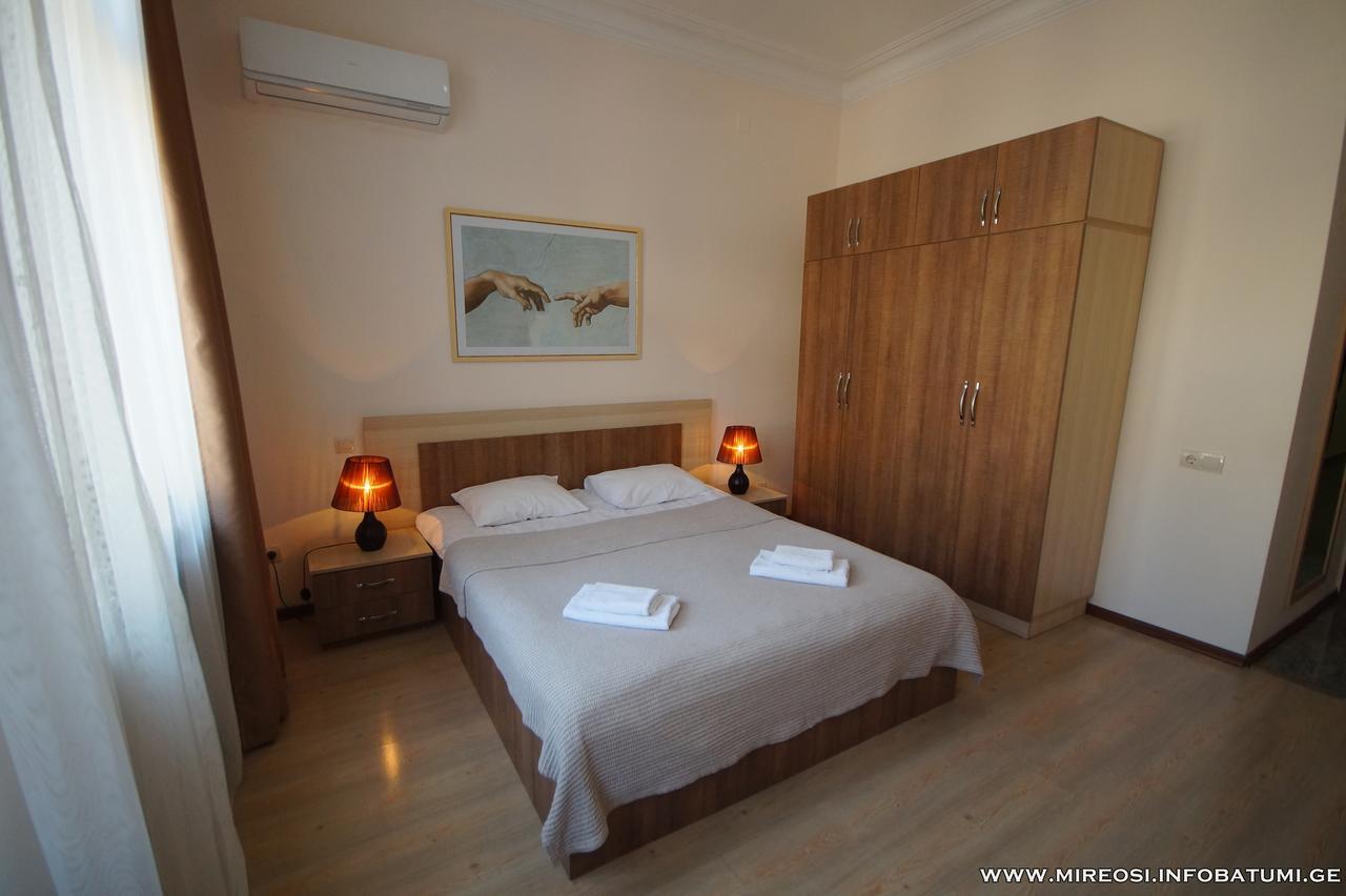 Hotel Mireosi Batumi Exterior photo
